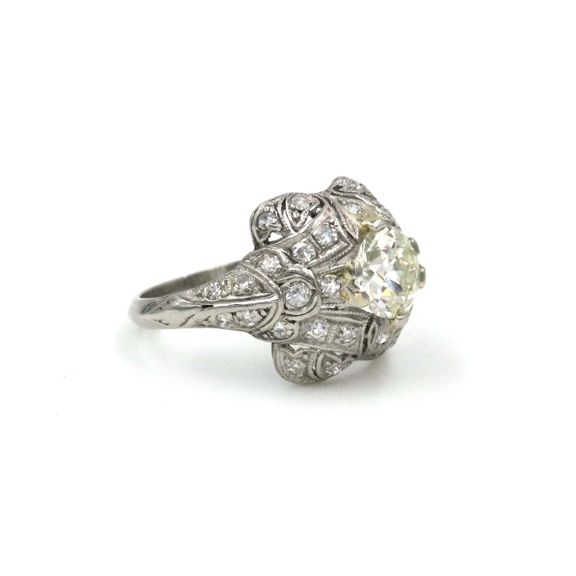 PLATINUM DIAMOND DECO RING