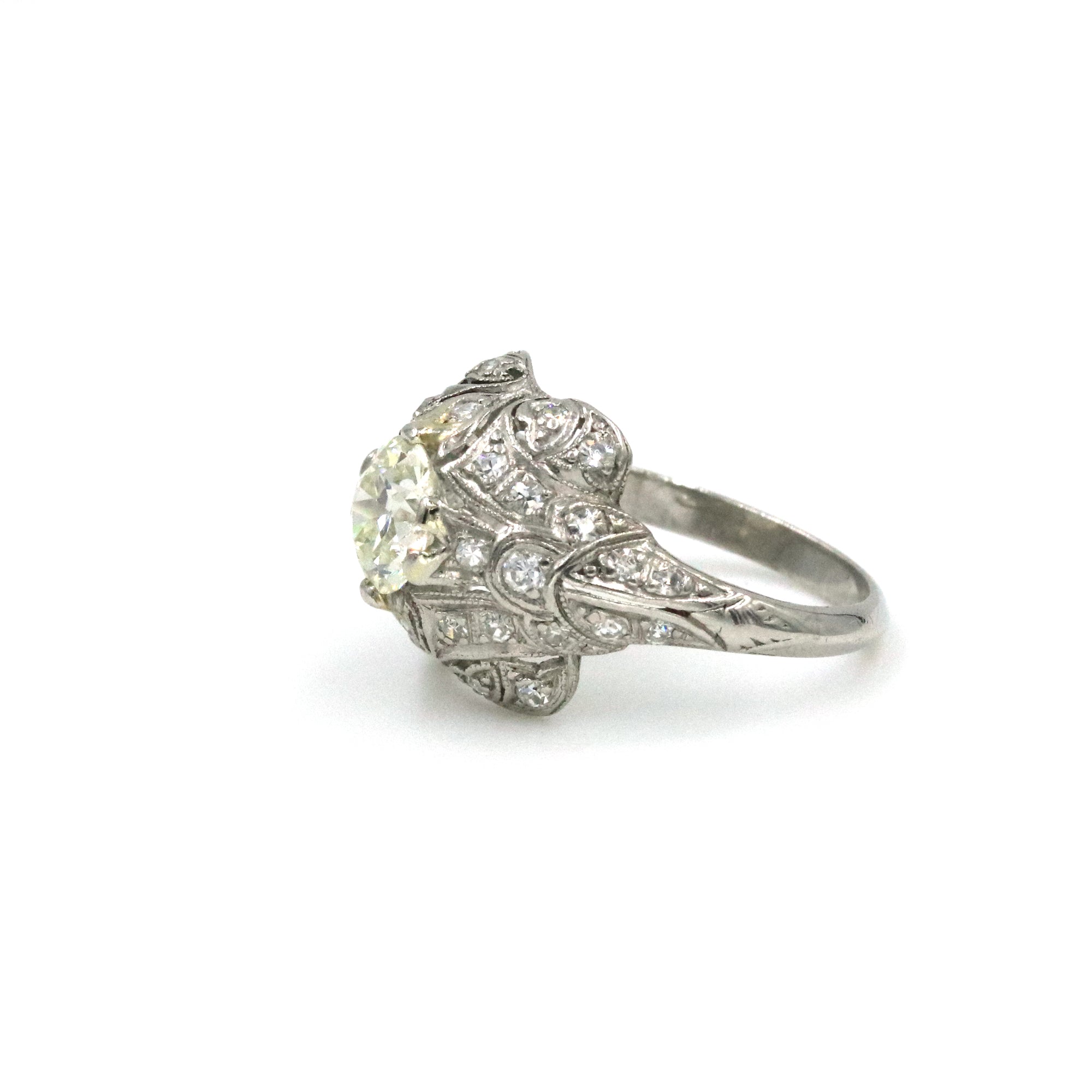 PLATINUM DIAMOND DECO RING