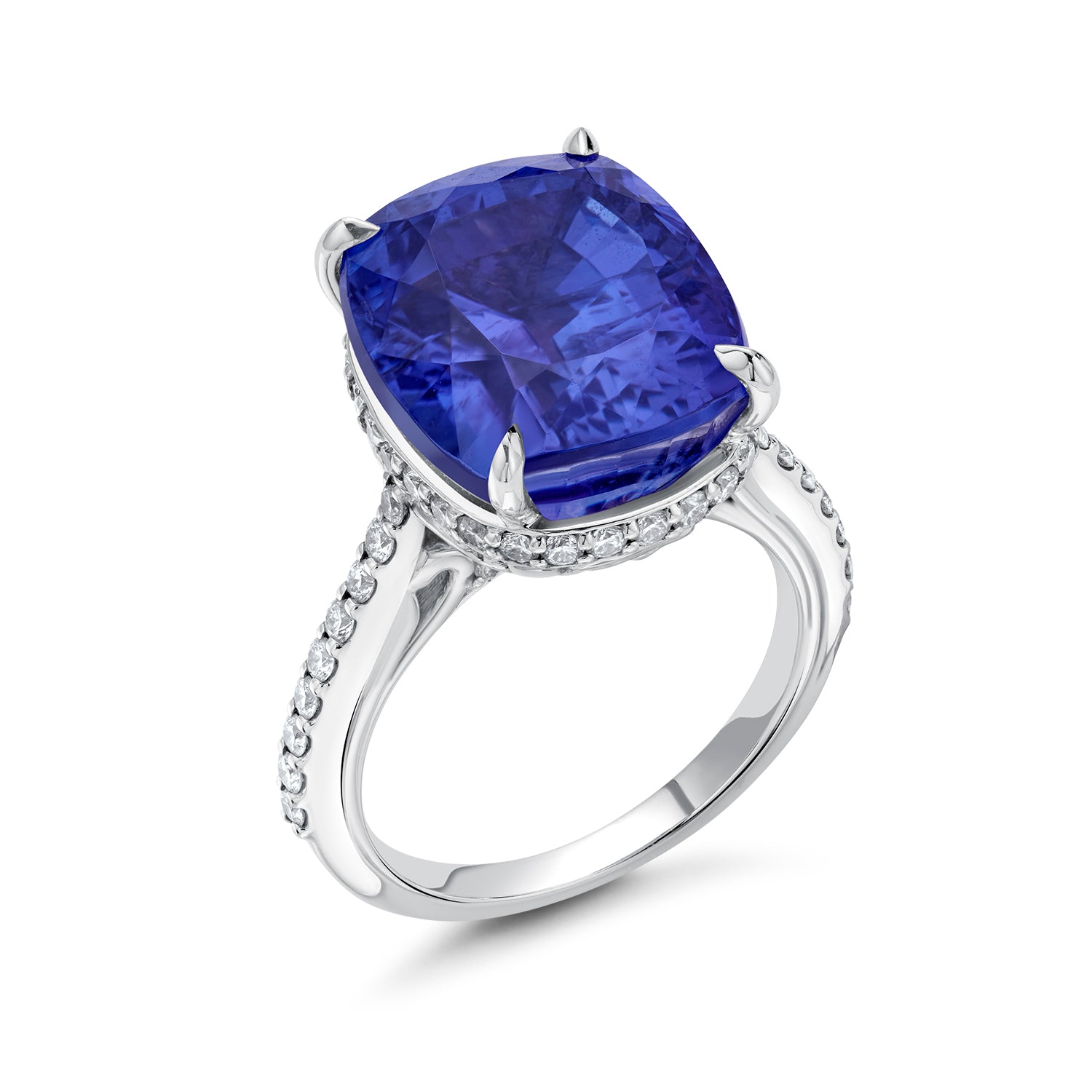 18KW TANZANITE AND DIAMOND RING