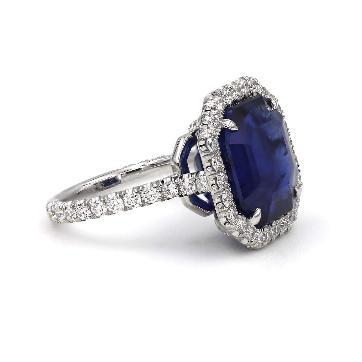 SAPPHIRE DIAMOND RING