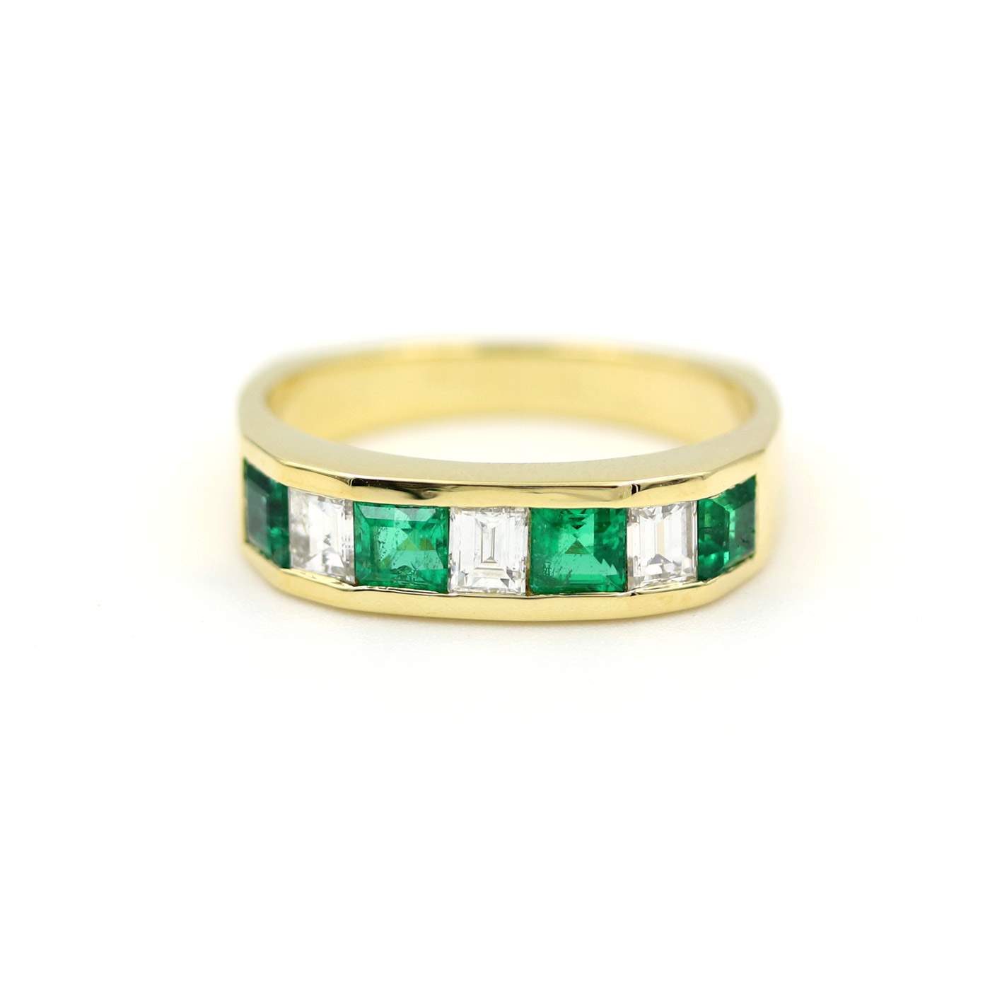 18K EMERALD DIAMOND BAND