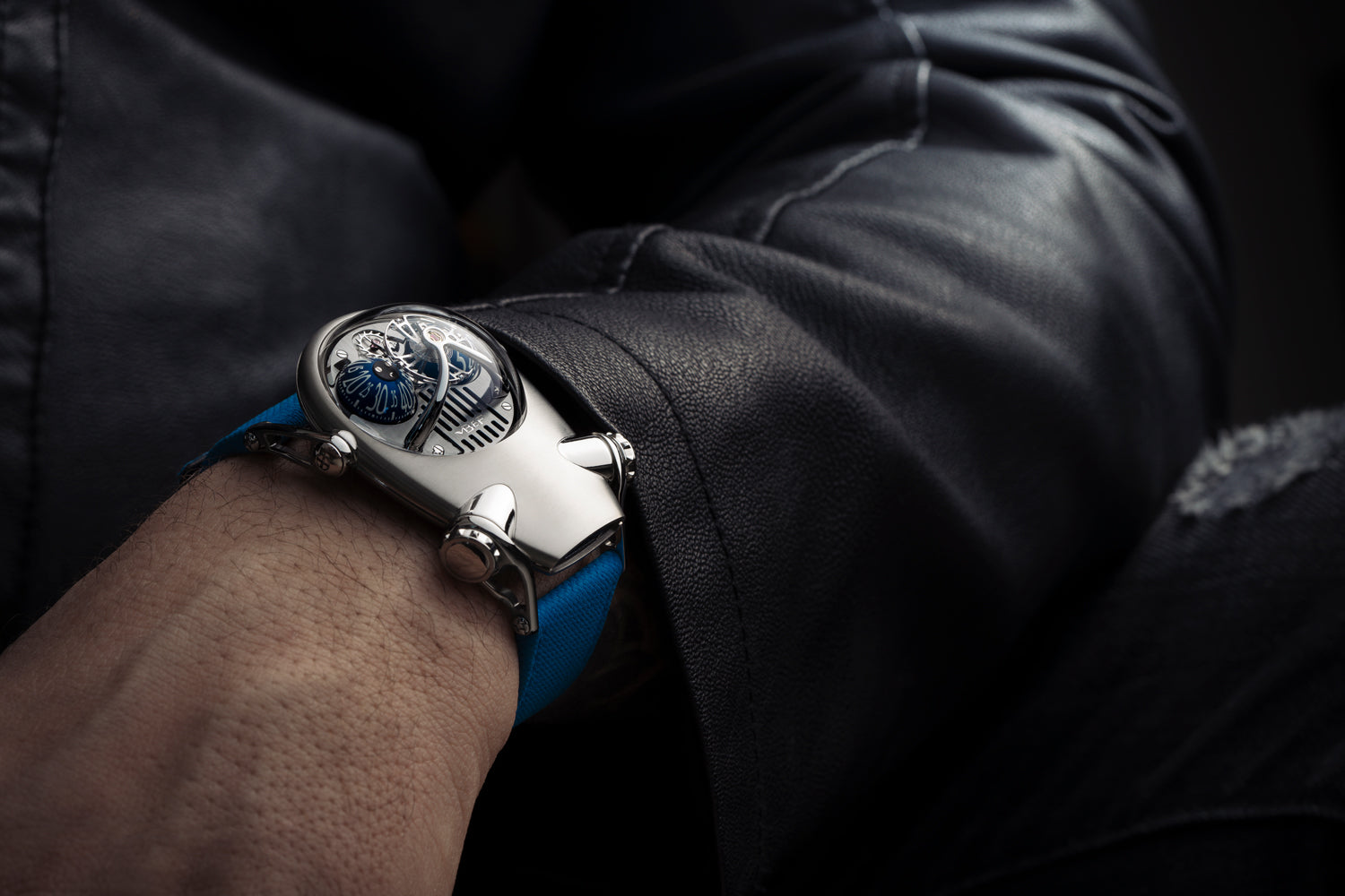 MB&F HM10 Bulldog TI- Blue/Titanium