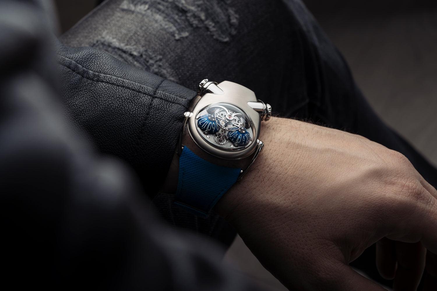 MB&F HM10 Bulldog TI- Blue/Titanium