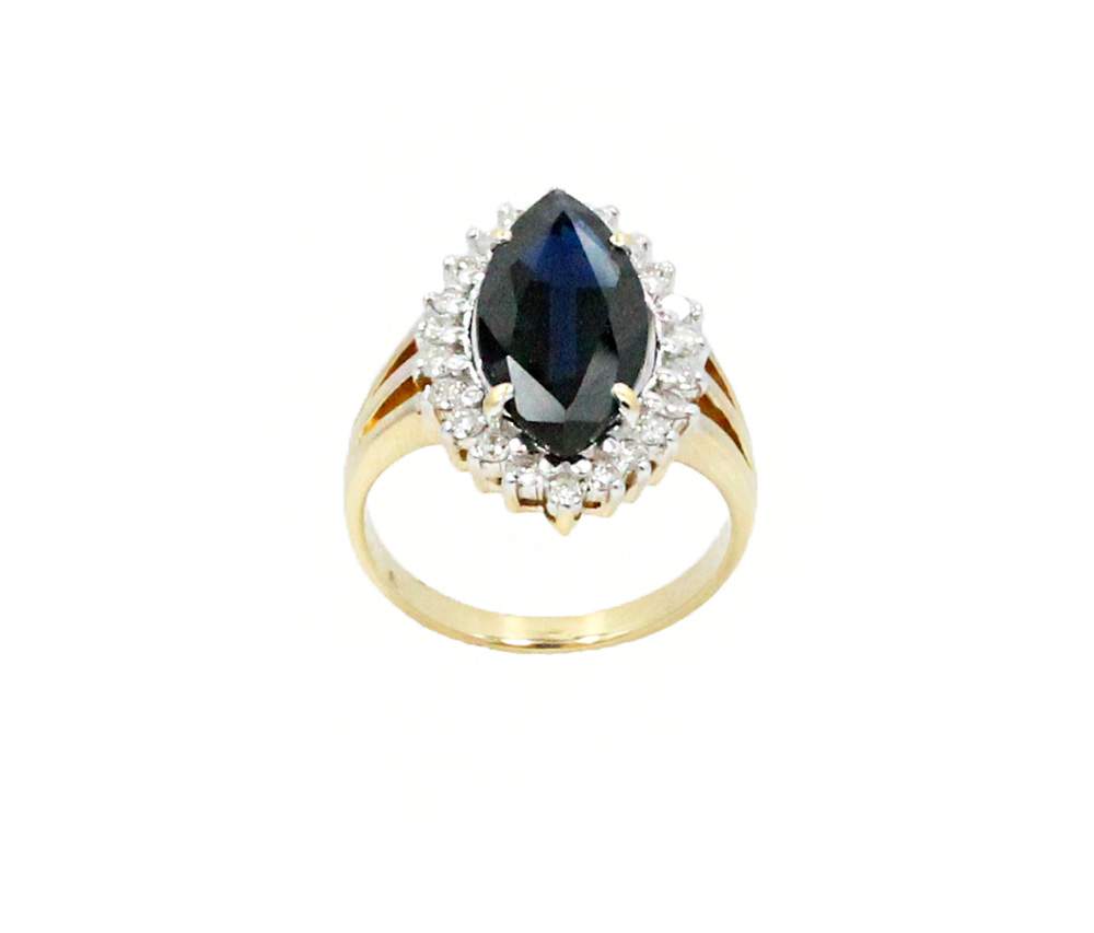 4.10 CTW SAPPHIRE AND DIAMOND RING