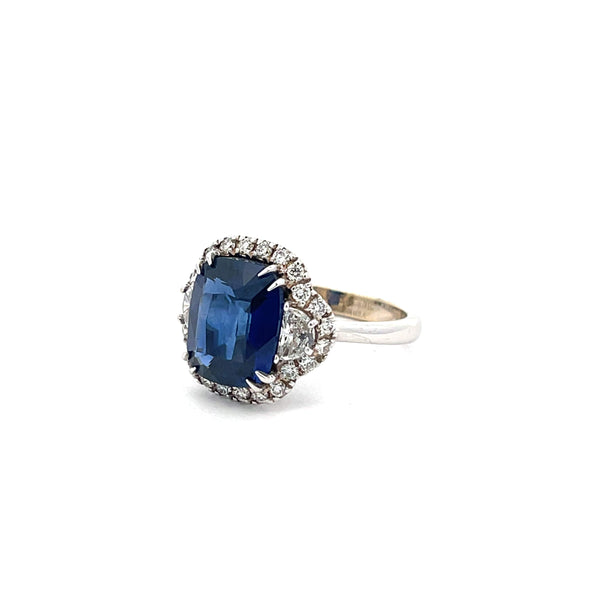 Sapphire Fashion Ring