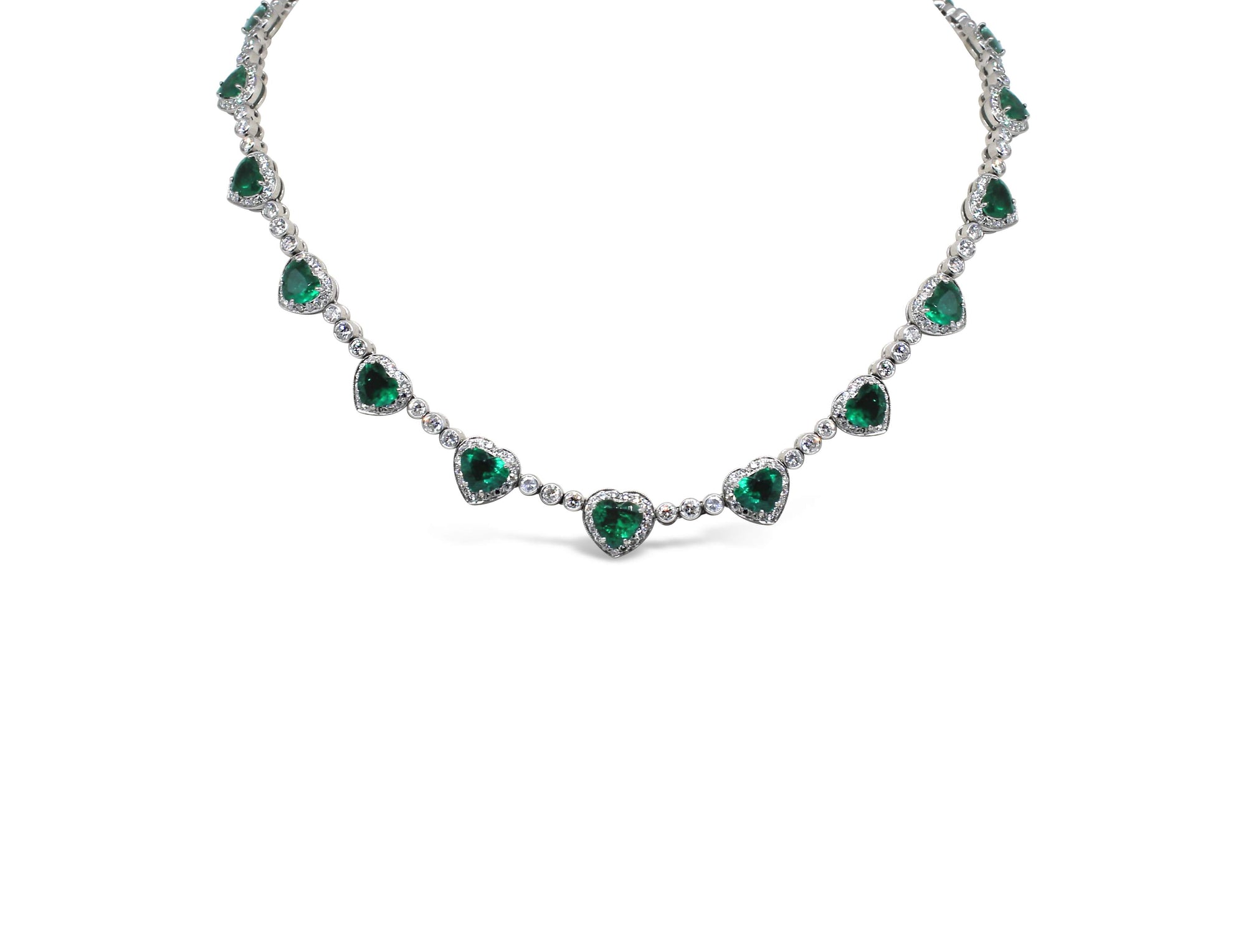 18KT WHITE GOLD EMERALD AND DIAMOND NECKLACE