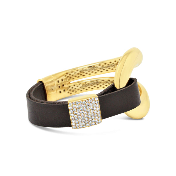 18KT YELLOW GOLD LEATHER AND DIAMOND CUFF BRACELET.