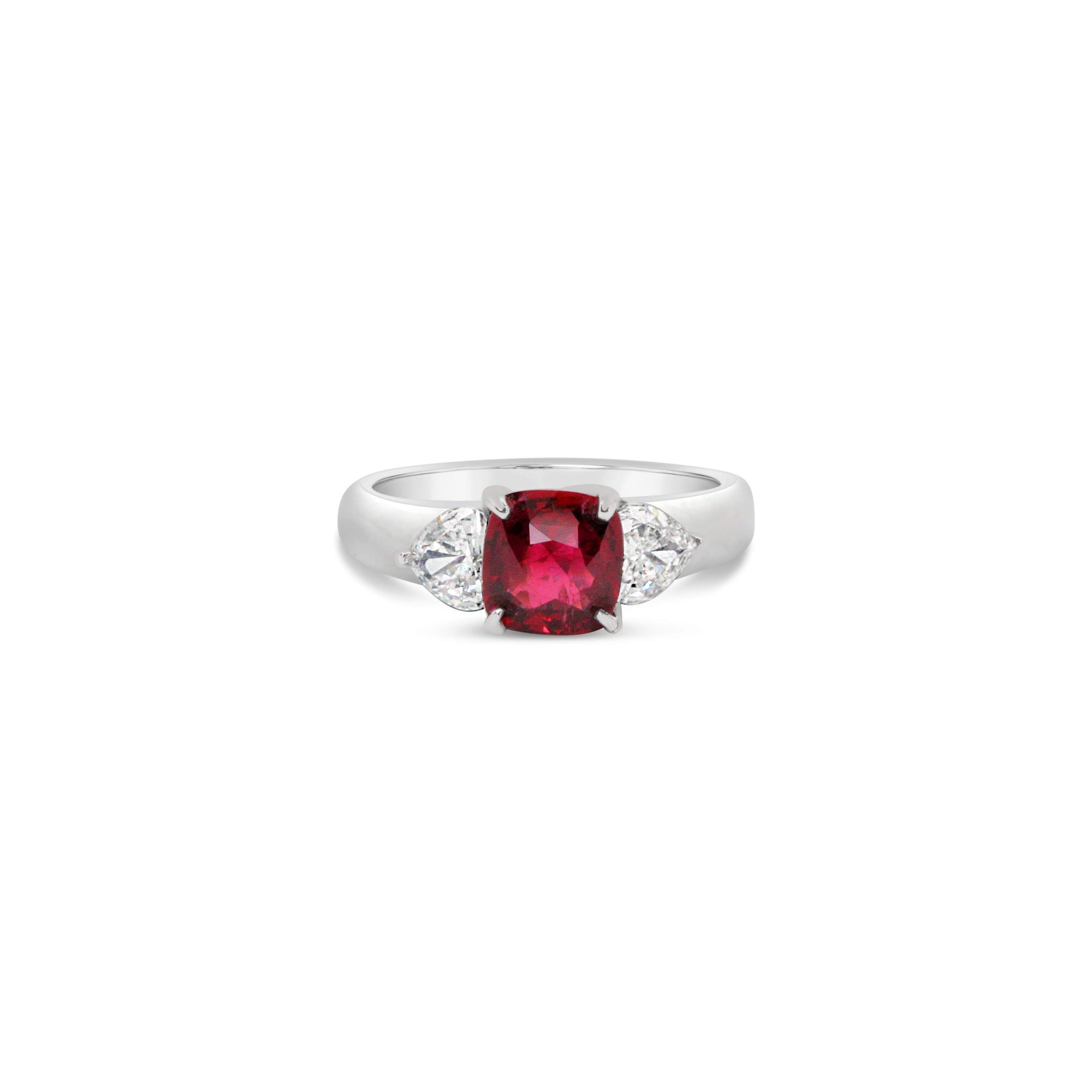 18KT WHITE GOLD RUBY & DIAMOND RING