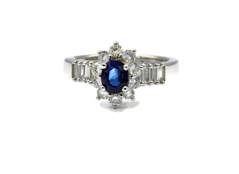 SAPPHIRE AND DIAMOND RING