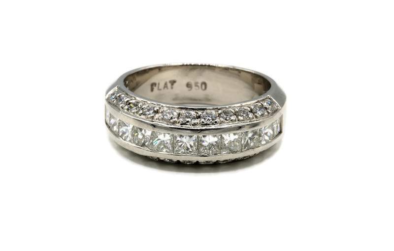 PRINCESS AND ROUND DIAMOND BAND