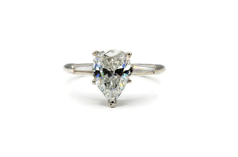 1.39CT PEAR DIAMOND ENGAGEMENT RING