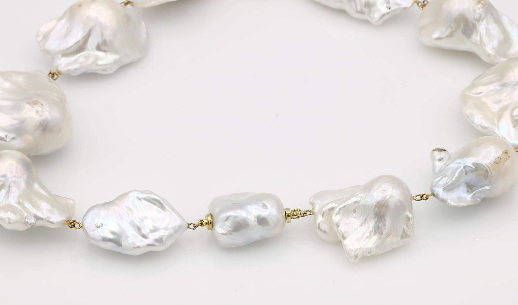 CHUNKY BAROQUE PEARL NECKLACE