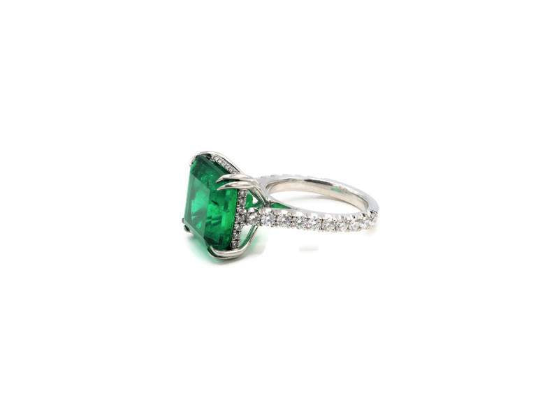 CUSTOM DESIGN COLOMBIAN EMERALD AND DIAMOND RING