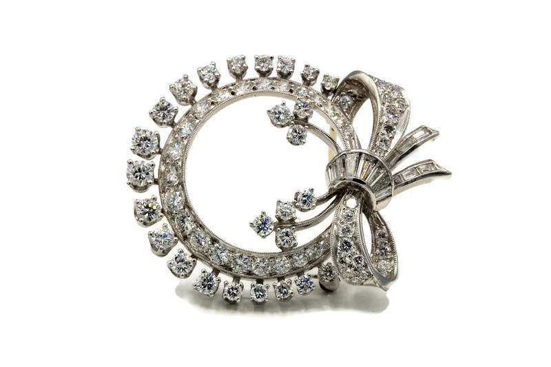 VINTAGE DIAMOND CIRCLE BROOCH