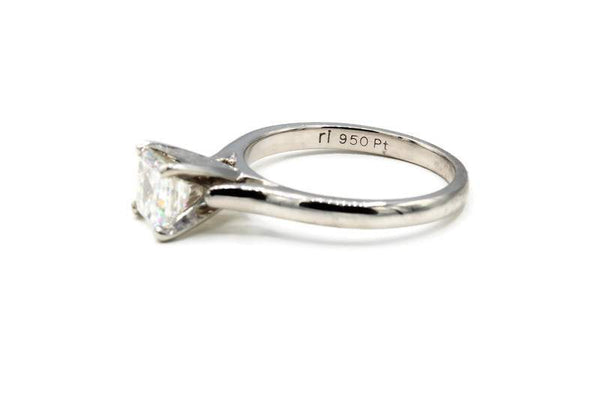 1.05CT EMERALD CUT DIAMOND ENGAGEMENT RING