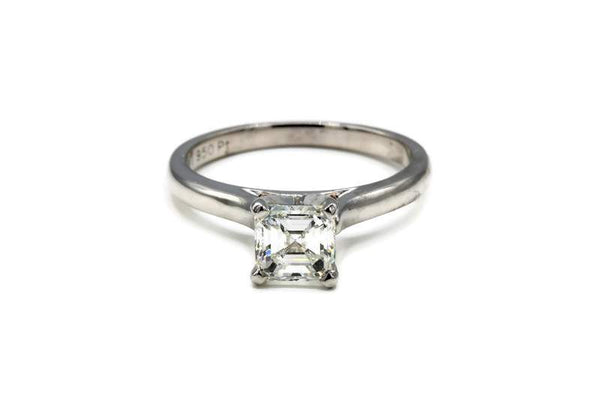 1.05CT EMERALD CUT DIAMOND ENGAGEMENT RING