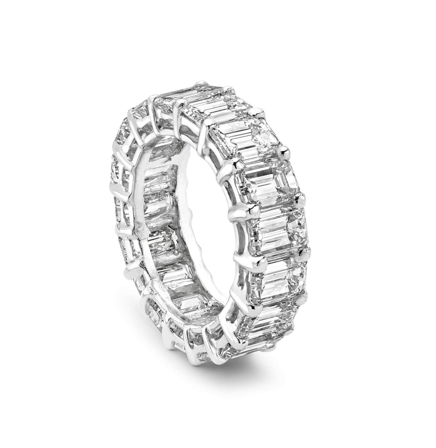 EMERALD CUT DIAMOND ETERNITY BAND