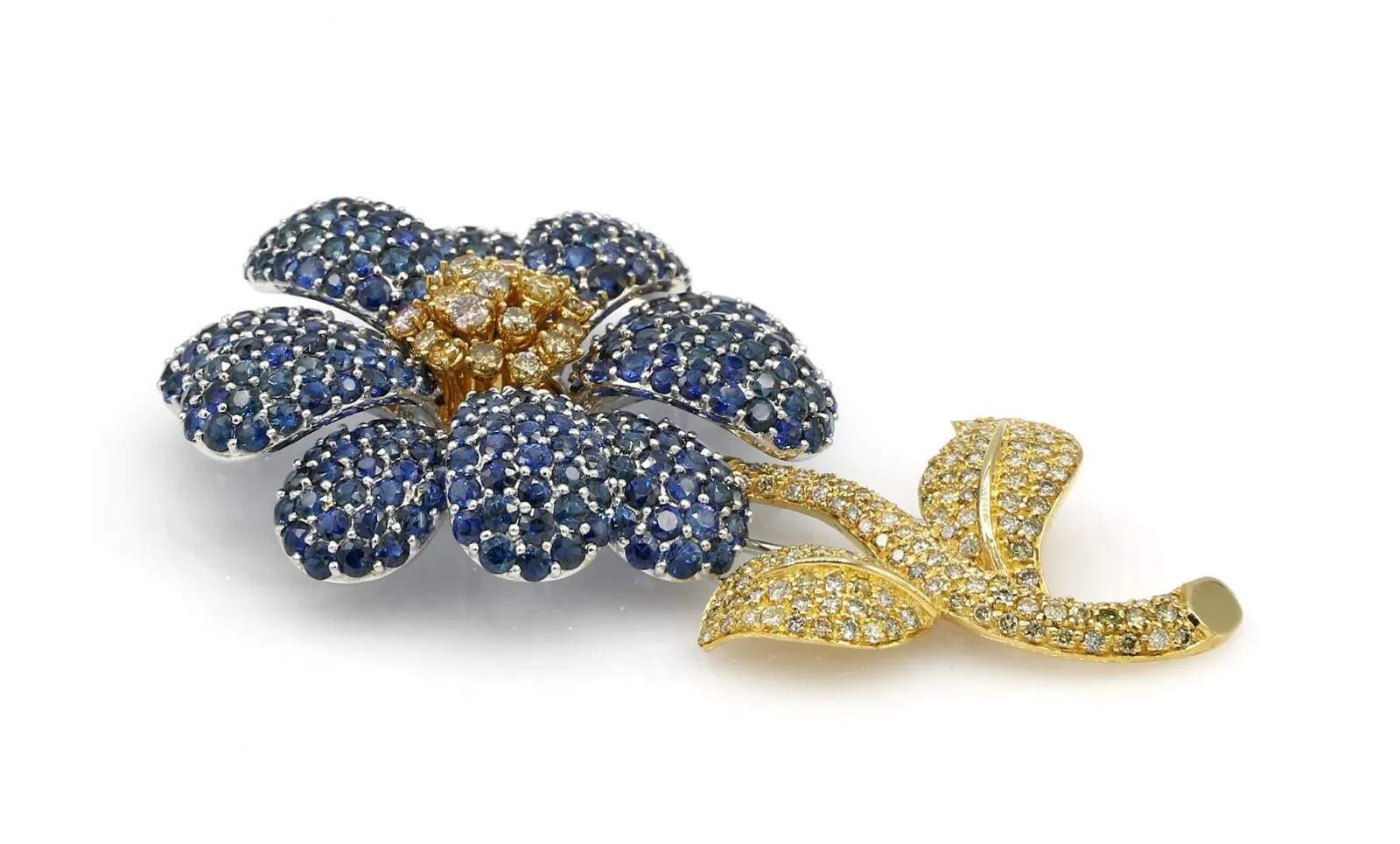 SAPPHIRE AND DIAMOND FLOWER BROOCH